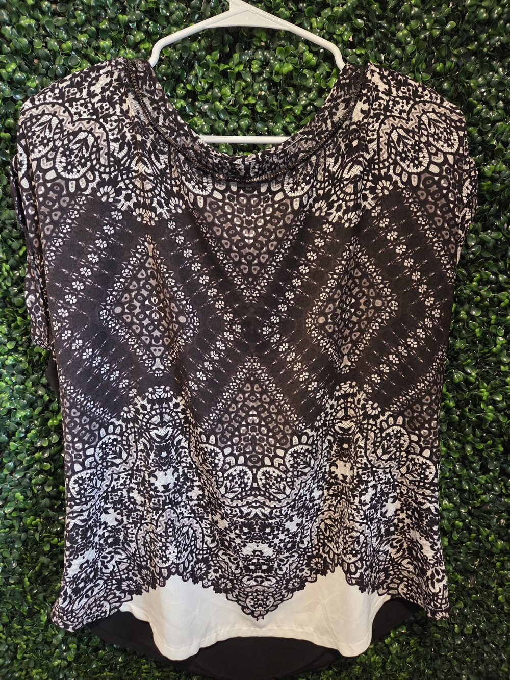 Worthington Black and Cream Printed Sleeveless Tank